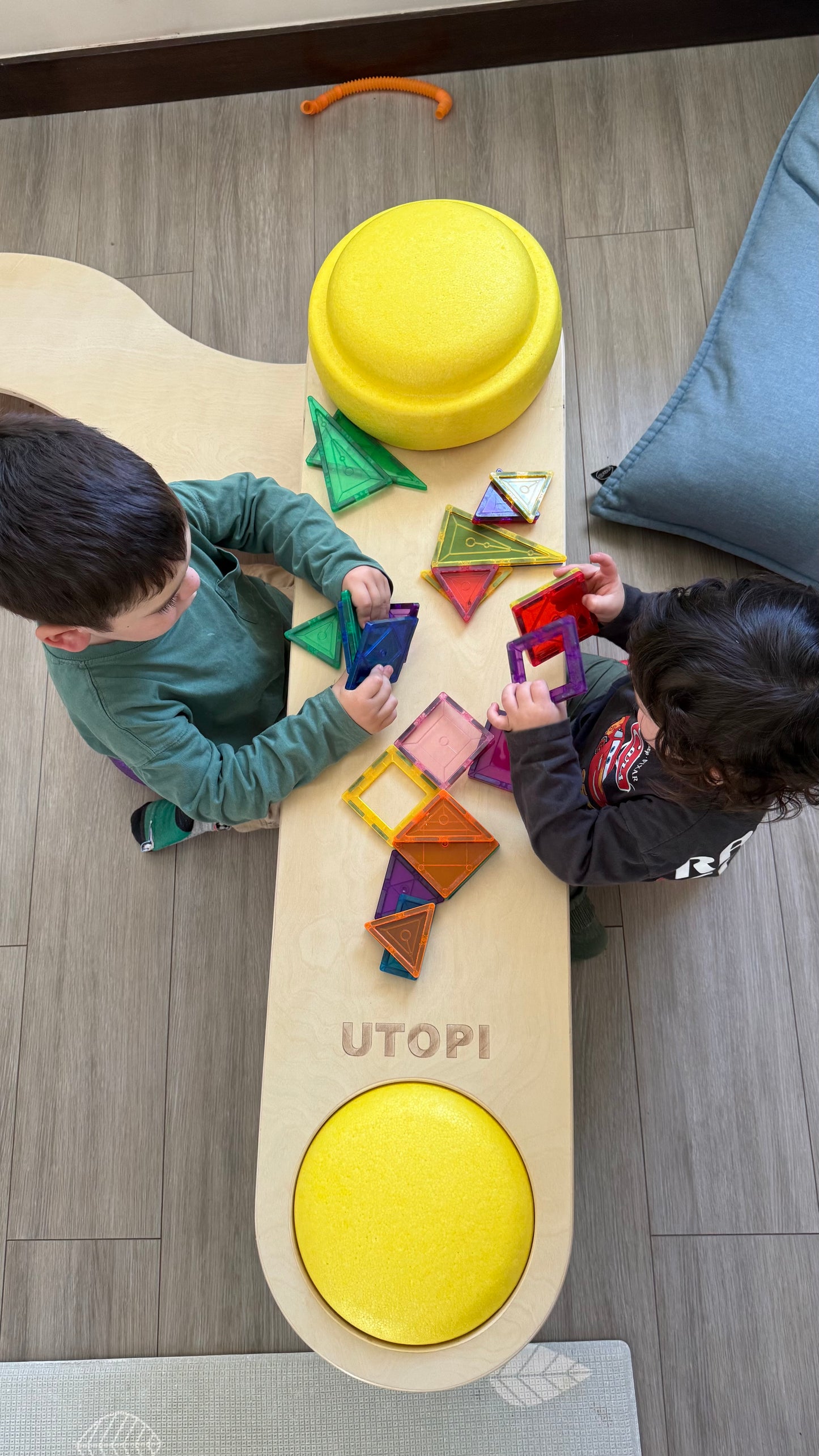 UTOPI CONNECT – Puentes de Madera para Juego Libre, Equilibrio y Circuitos Motrices