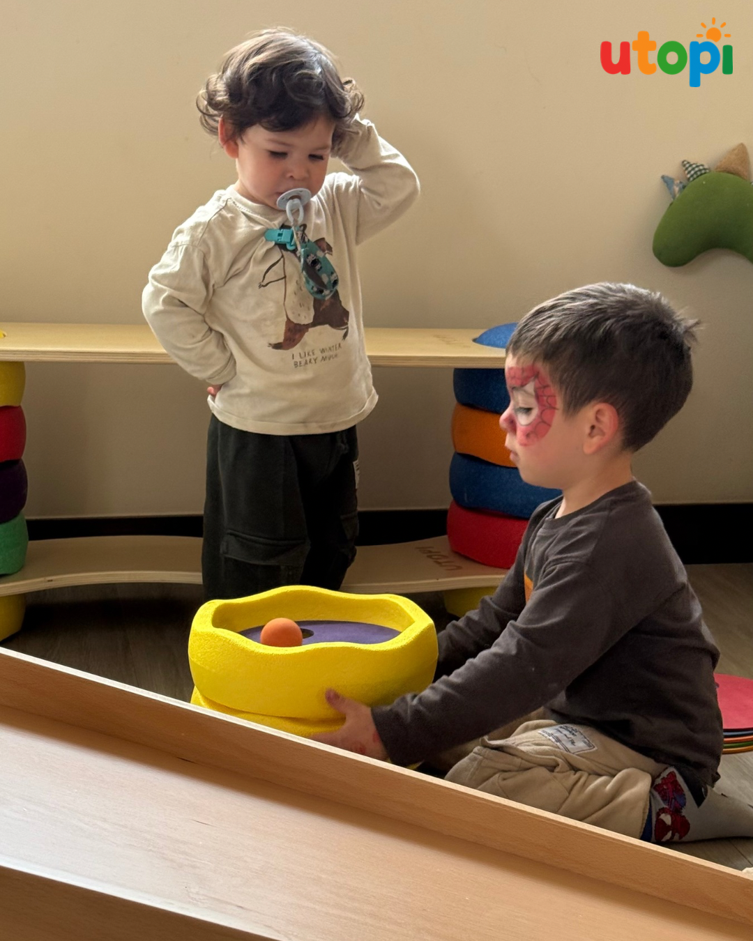 Discos Rodantes – Set sensorial de madera. Movimiento que Regula